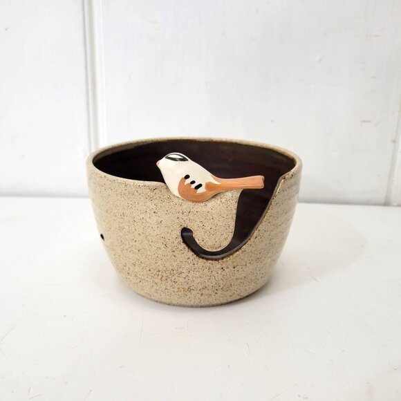 Handcrafted Ceramic Yarn Bowl With Bird Design - Picture 1 of 7